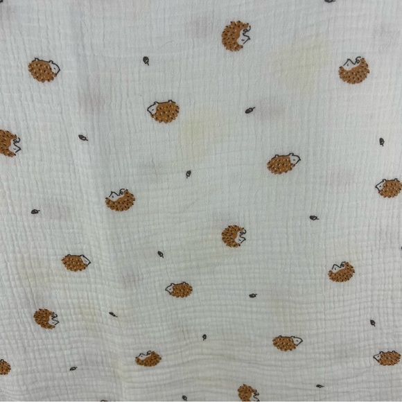 Hedgehog Baby Swaddle Blanket Muslin Brown White Dark Tan Acorns - Picture 8 of 11